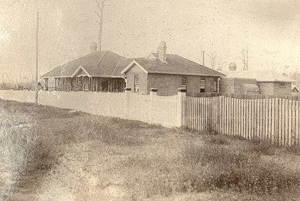 Macksville courthouse exterior
